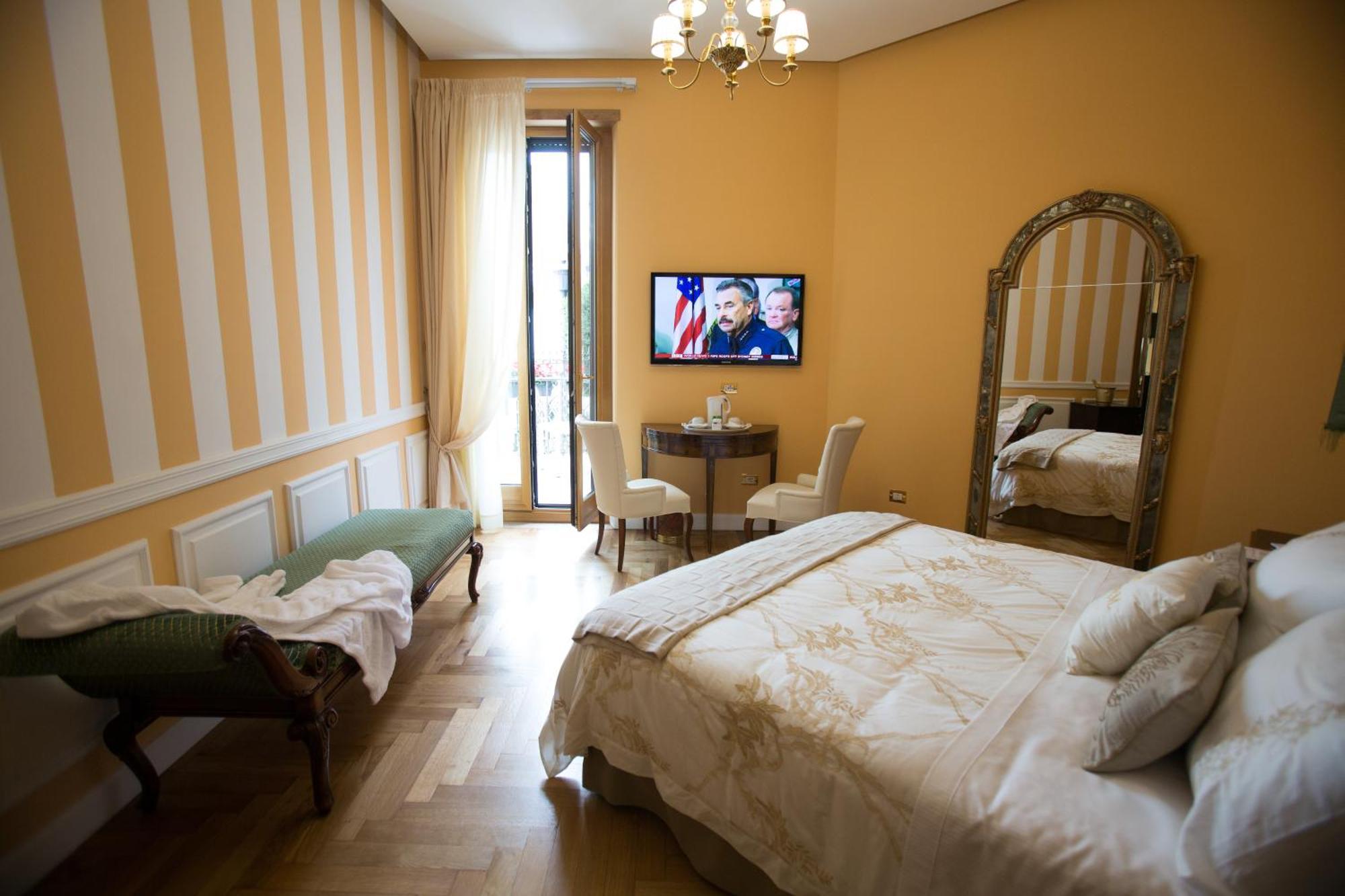 Royal Suite Trinita Dei Monti — Foto 1